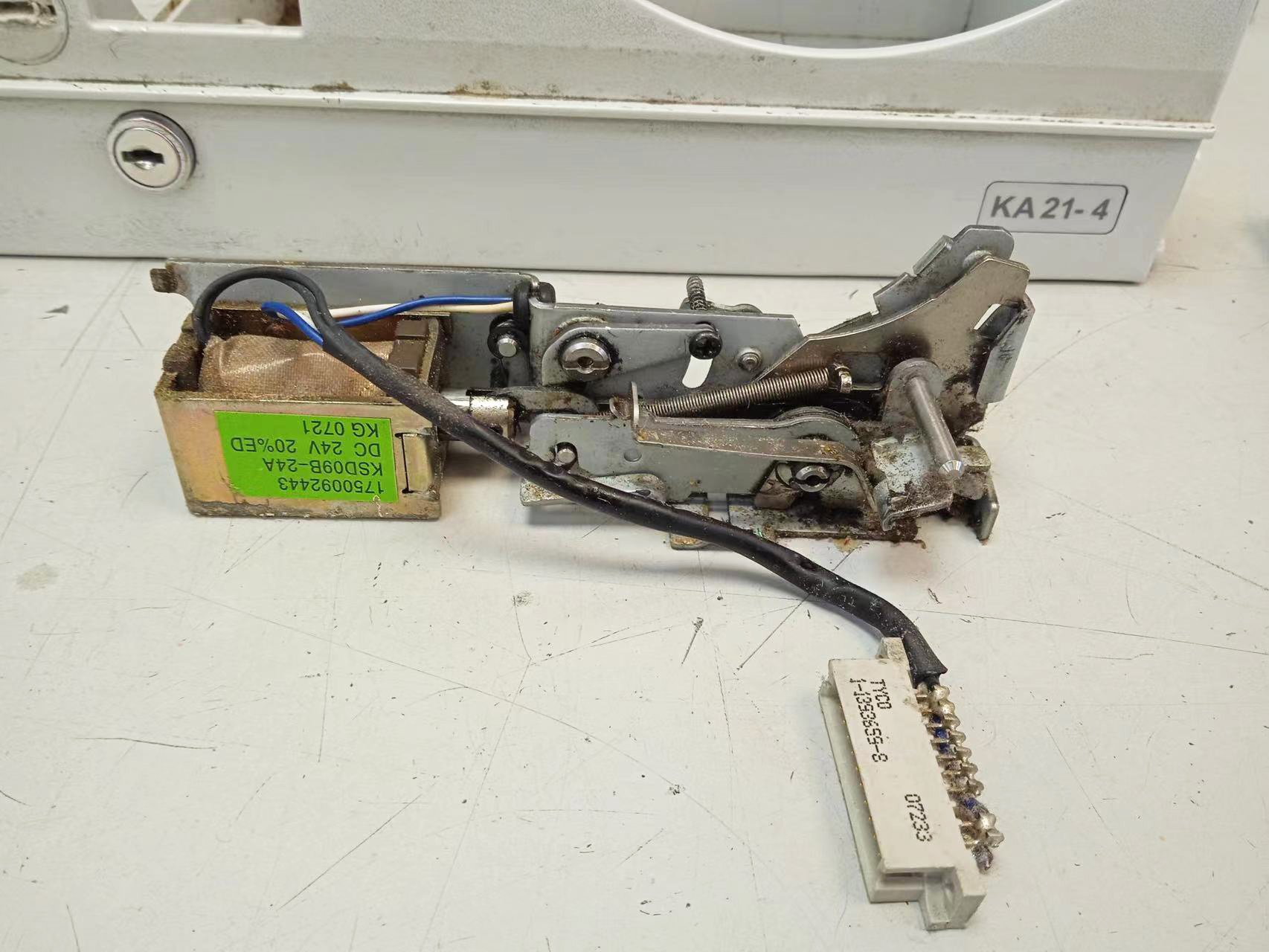 Wincor Nixdorf POSK21 Cash Drawer Lock Mechanism