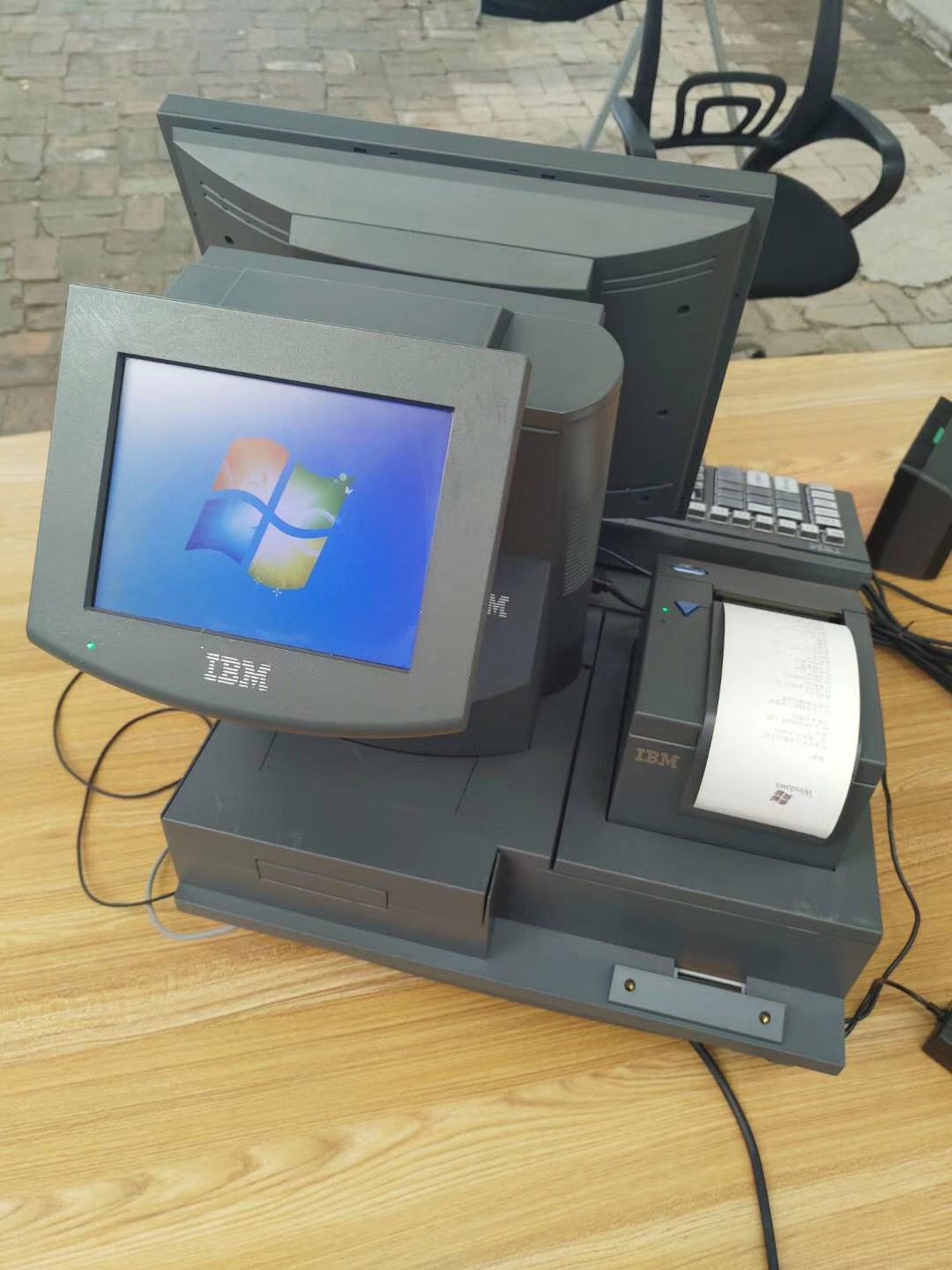 IBM 4852-566 POS Terminal thumbnail 3