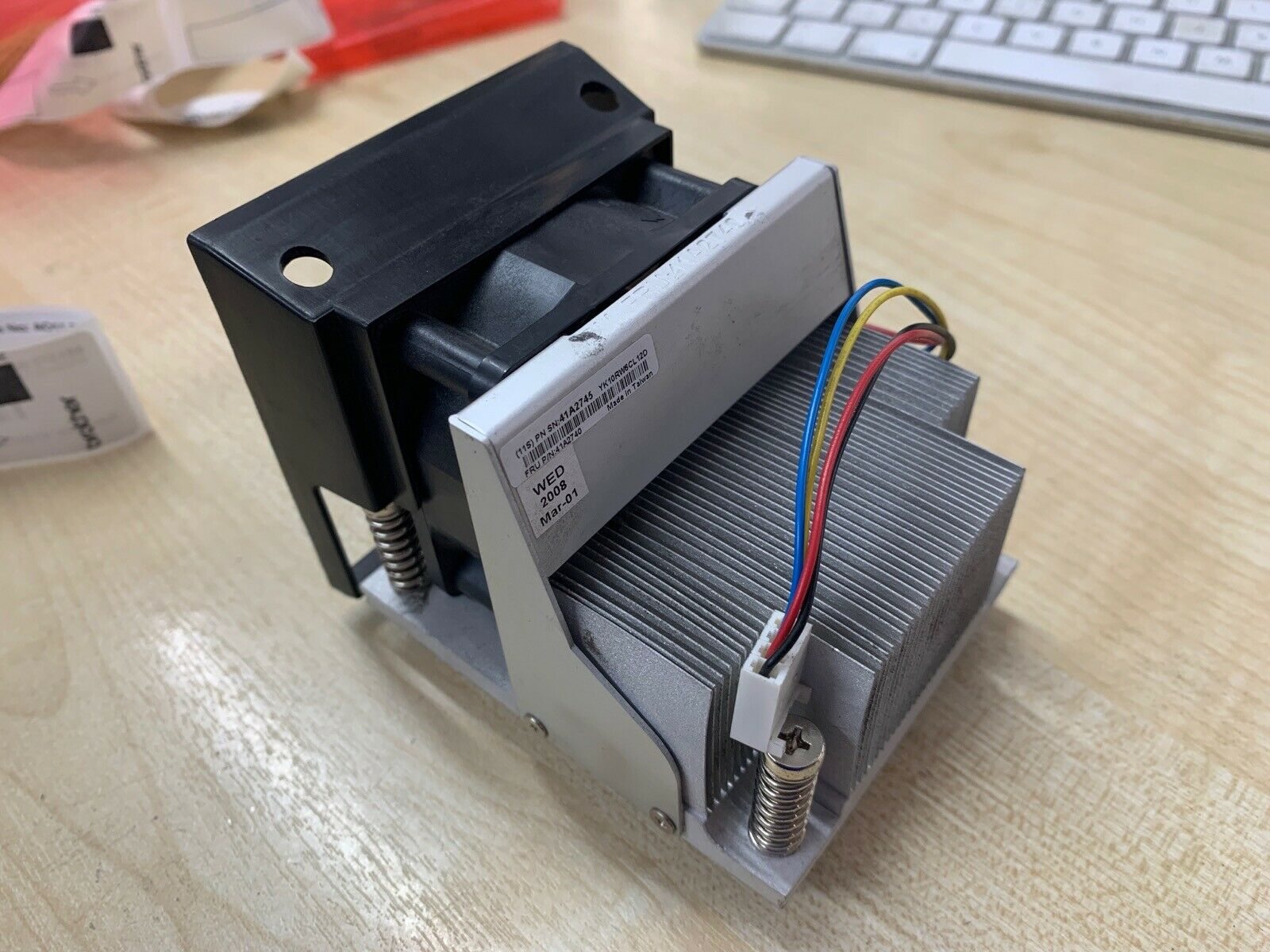 IBM SurePOS 300 4810-33H CPU Heatsink - features and details