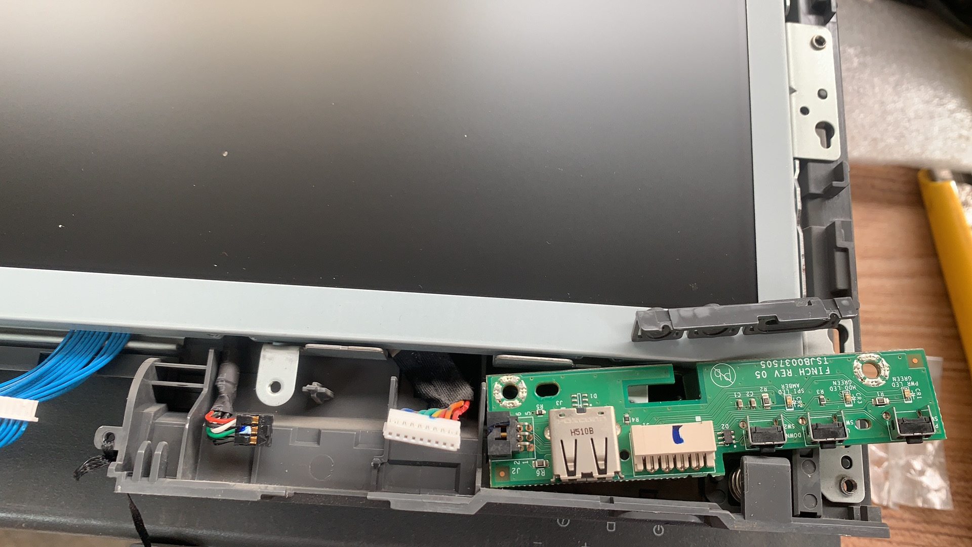 IBM TOSHIBA 4852-526 POS Terminal Power Bottom FRU7430028