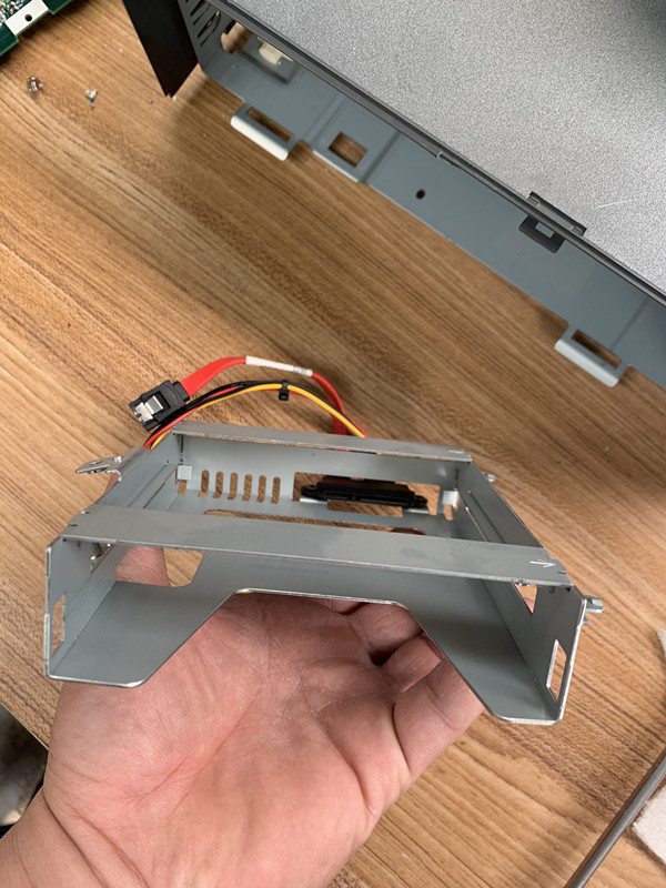 TOSHIBA IBM 4900-E45 4900-745 POS Computer Hard disk holder - features and details